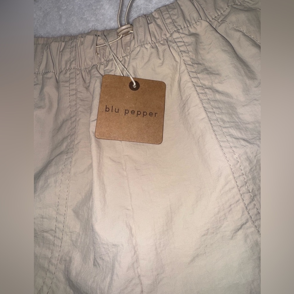 Blu Pepper Elastic Waist Shorts-NWT